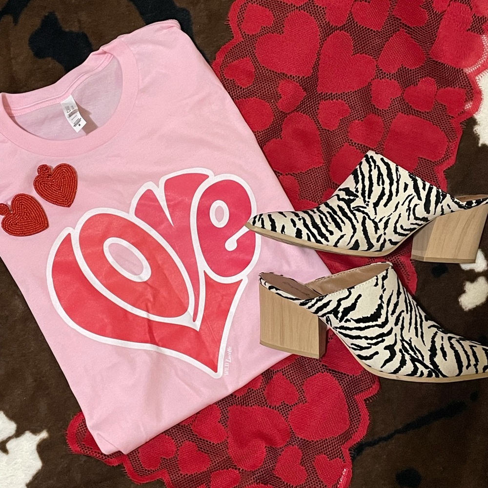 Love Graphic Tee